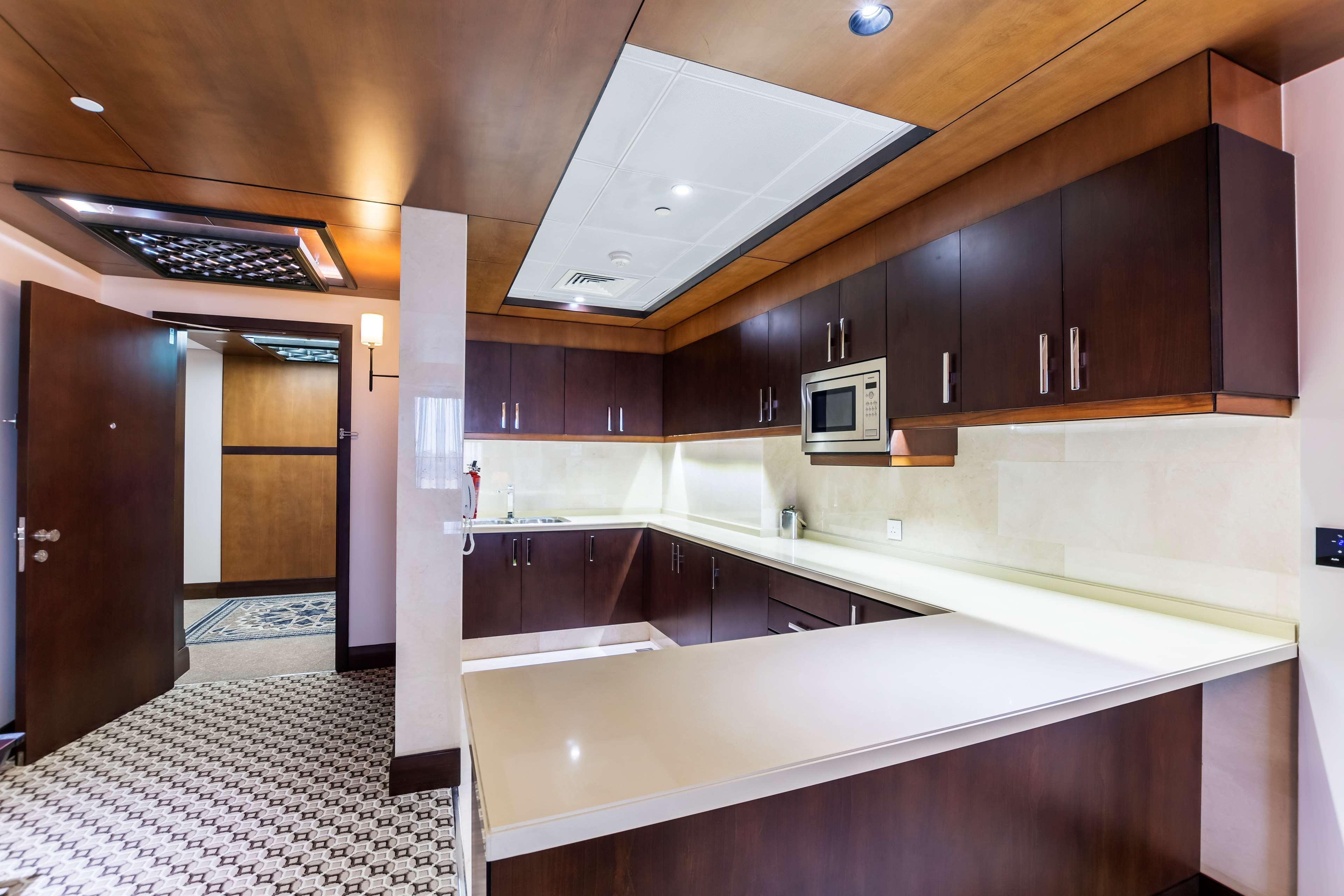 Ayla Grand Hotel Al Ain Exterior photo A modern kitchen