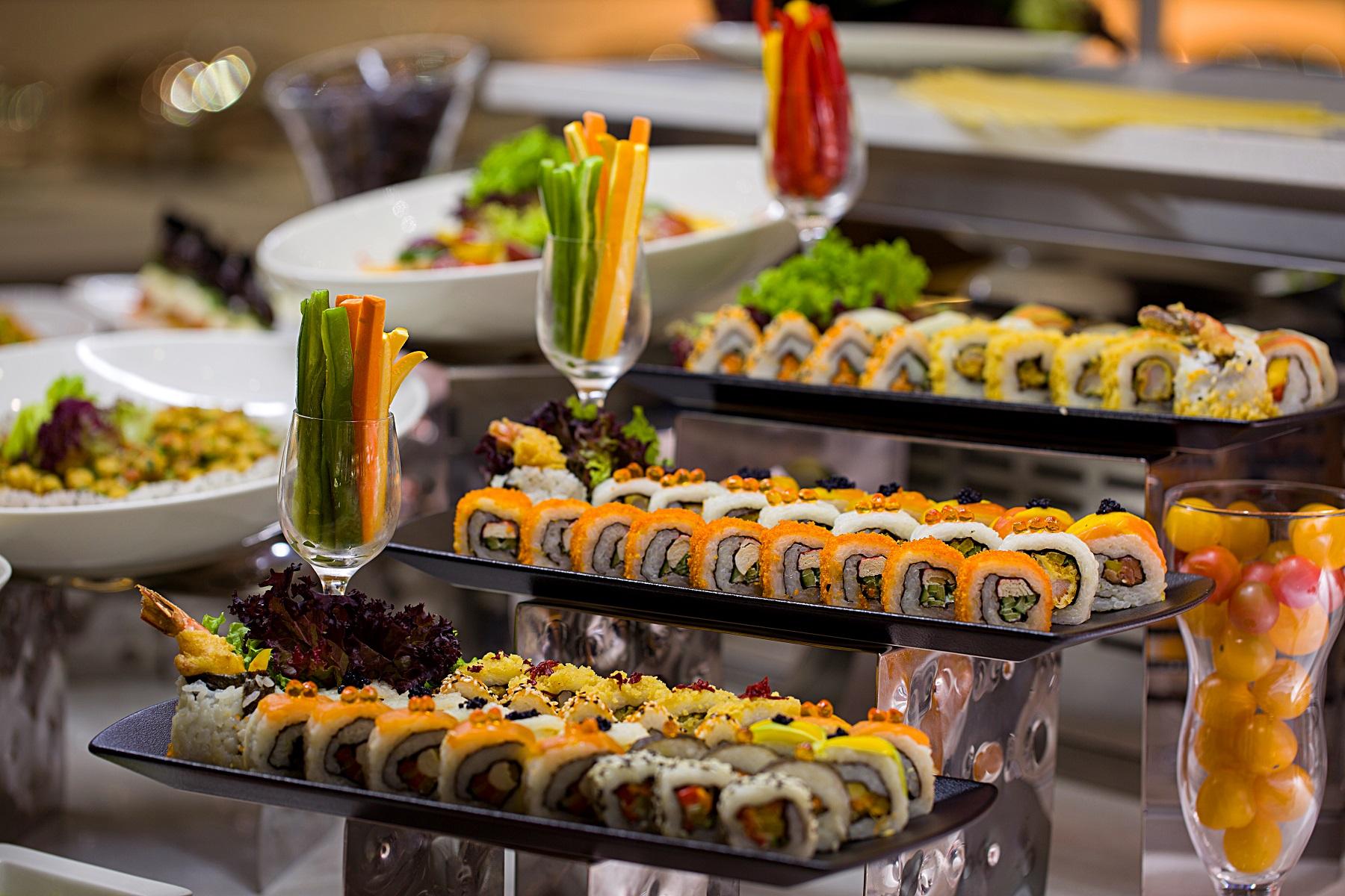 Ayla Grand Hotel Al Ain Exterior photo Sushi at a buffet