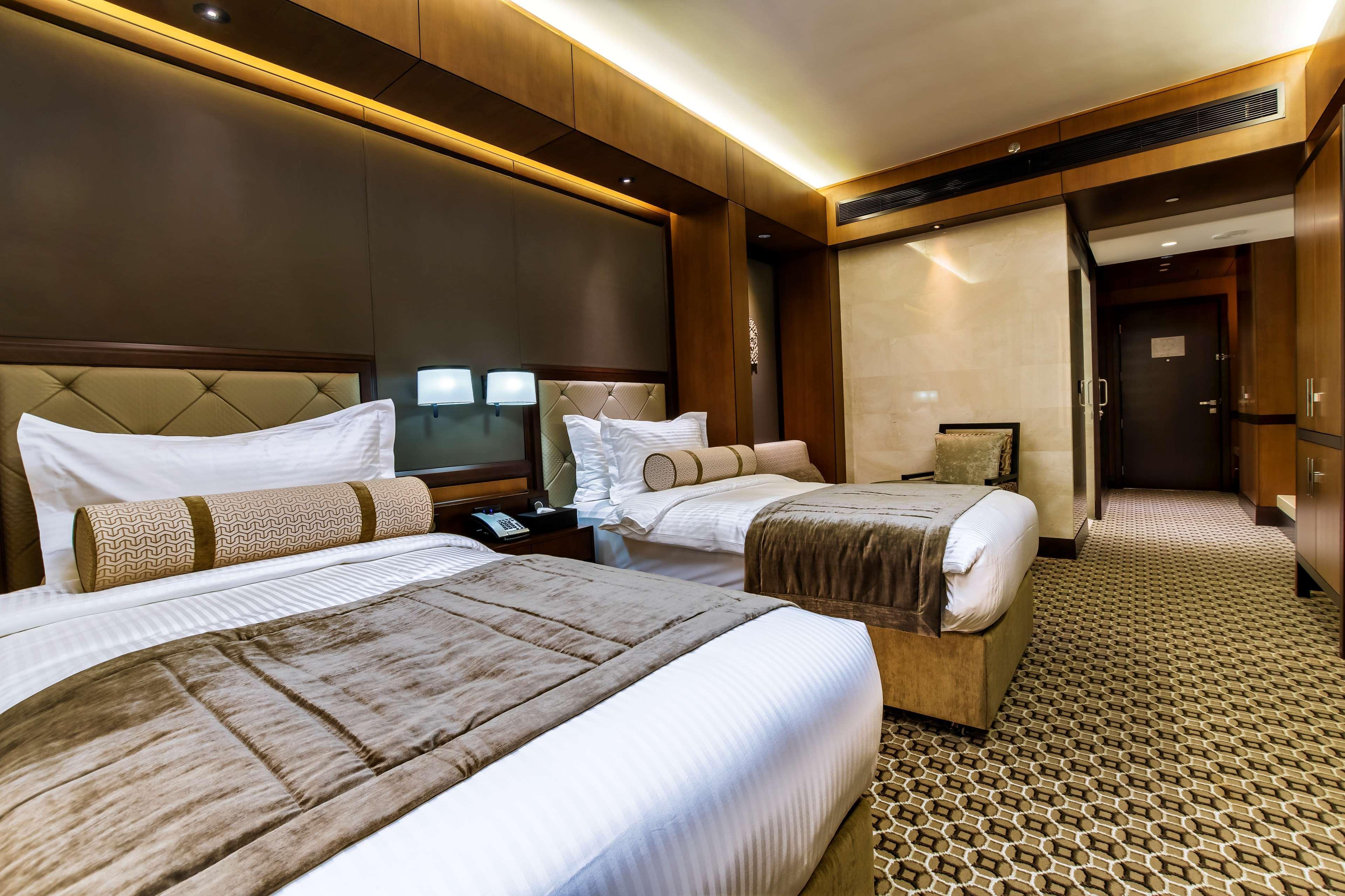 Ayla Grand Hotel Al Ain Exterior photo Deluxe Room
