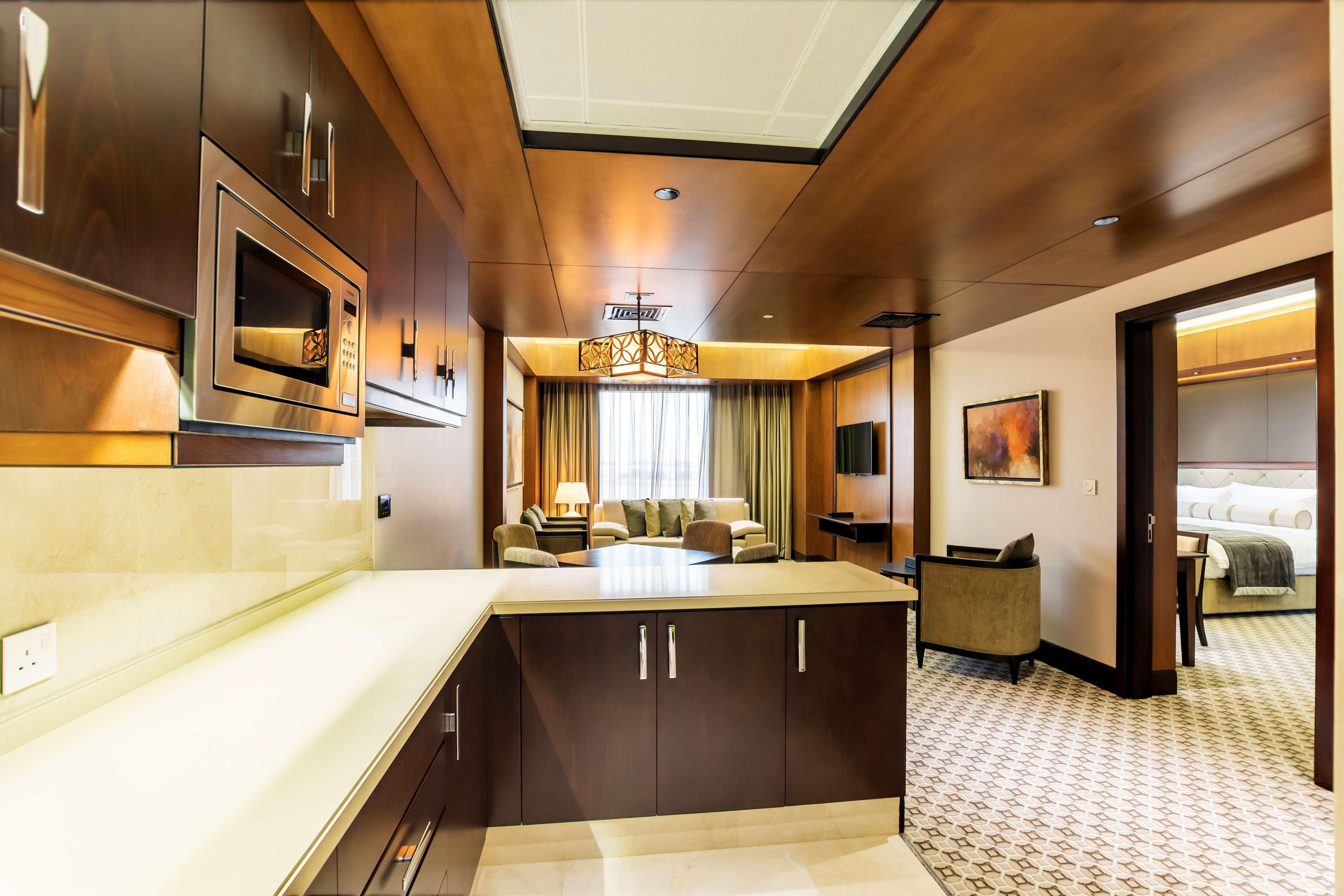 Ayla Grand Hotel Al Ain Exterior photo Suite