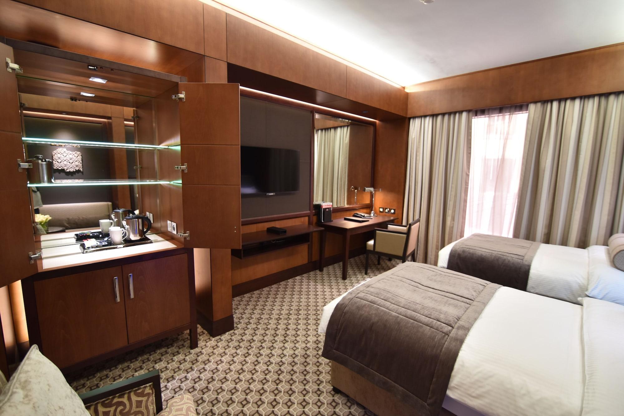 Ayla Grand Hotel Al Ain Exterior photo Deluxe Room